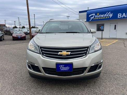 Used 2015 Chevrolet Traverse LT image 2