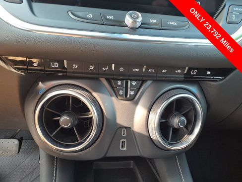 Used 2024 Chevrolet Blazer LT FWD image 22