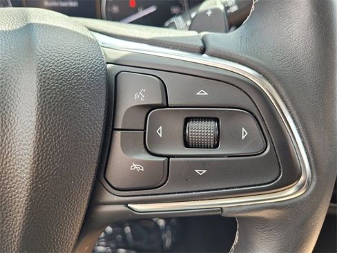 Used 2023 Buick Envision Essence image 27