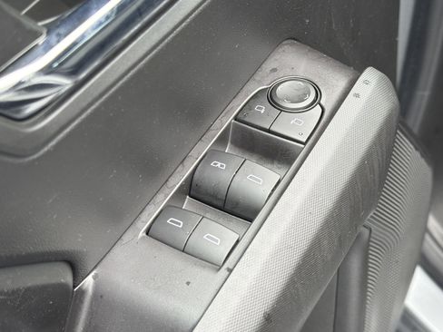 Used 2023 GMC Canyon Elevation w/ Convenience Package RWD image 19