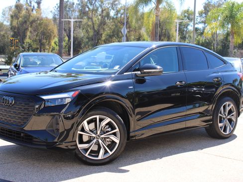 Used 2023 Audi Q4 e-tron Premium Plus w/ Premium Plus AWD/4WD image 1