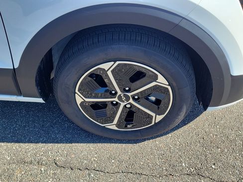 New 2026 Kia Niro EX FWD image 39