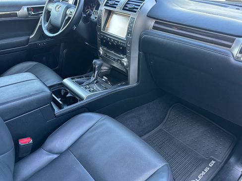 Used 2016 Lexus GX 460 w/ Comfort Package AWD/4WD image 34