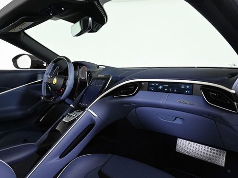 Certified 2025 Ferrari Roma Spider RWD image 18