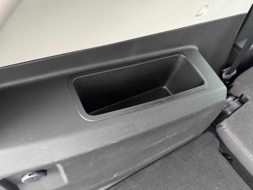 Used 2017 Chevrolet Equinox Premier FWD image 12