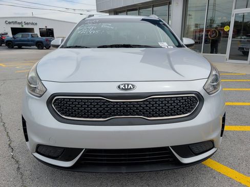 Used 2019 Kia Niro LX FWD image 2