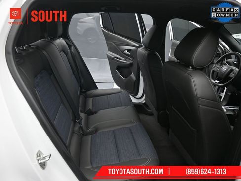 Used 2025 Buick Envista Preferred w/ Convenience II Package image 32