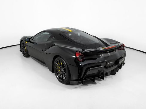 Used 2019 Ferrari 488 Pista Coupe RWD image 6