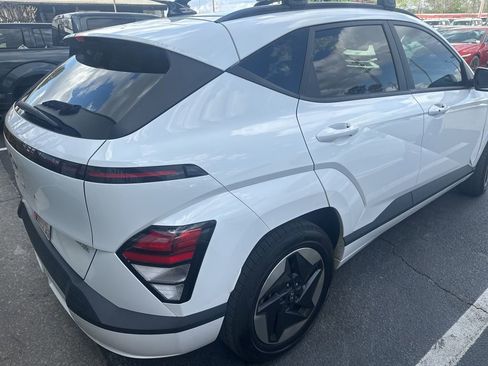 Used 2024 Hyundai Kona SEL image 4