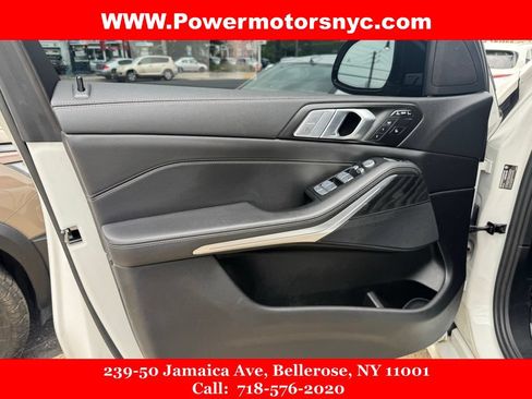 Used 2022 BMW X7 xDrive40i w/ Premium Package AWD/4WD image 22