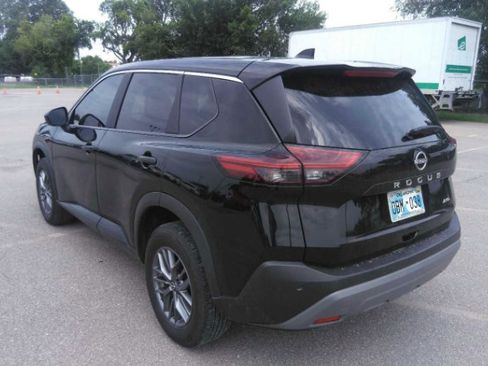 Used 2023 Nissan Rogue S AWD/4WD image 5
