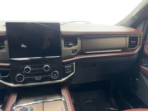 Used 2022 Ford Expedition Max Limited image 59