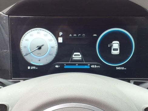 Certified 2024 Hyundai Elantra SEL image 16