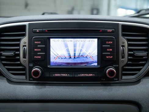 Used 2019 Kia Sportage LX image 21