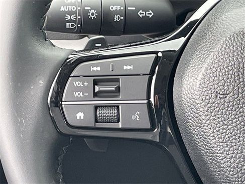 New 2025 Honda Pilot Touring image 14