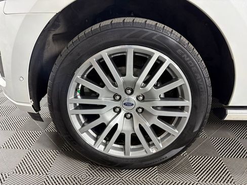 Certified 2024 Ford Expedition Max Platinum image 12