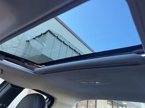 Used 2005 MAZDA RX-8 w/ MT Grand Touring Pkg image 39