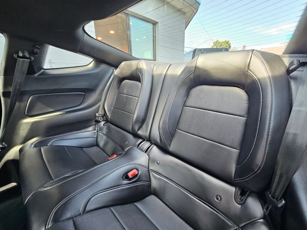 Used 2019 Ford Mustang GT Premium w/ Equipment Group 401A RWD image 18