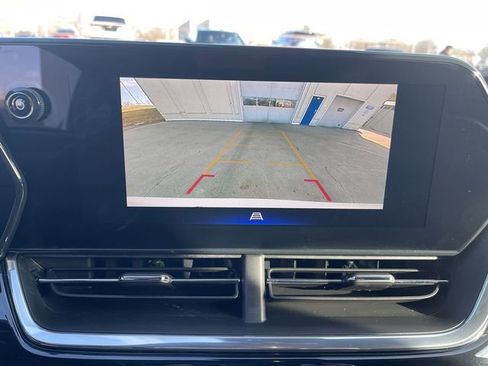 Used 2024 Chevrolet Trax RS w/ Sunroof Package image 20