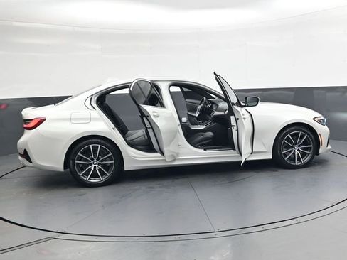Used 2021 BMW 330i xDrive Sedan w/ Convenience Package image 37