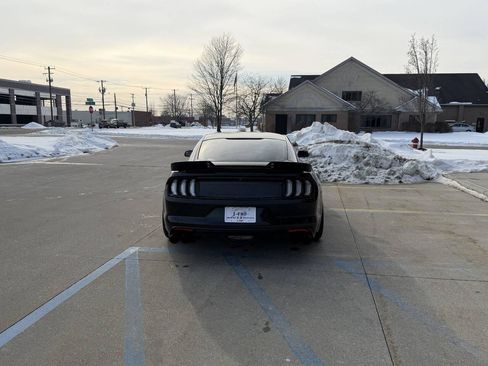 Used 2017 Ford Mustang GT w/ GT Performance Package image 7