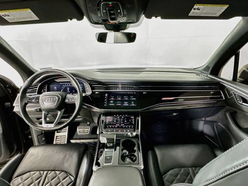 Used 2020 Audi SQ7 Premium Plus w/ S Executive Package AWD/4WD image 3