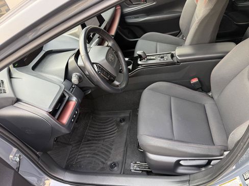 Certified 2025 Toyota Prius Plug-In Hybrid FWD image 13