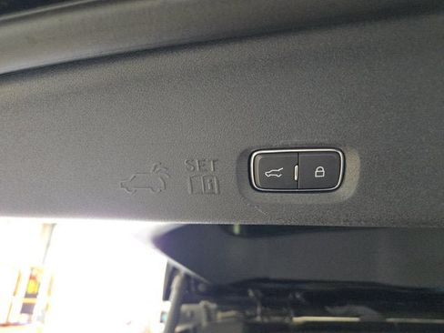Used 2025 Ford Expedition Tremor AWD/4WD image 17