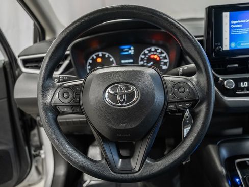 Used 2025 Toyota Corolla LE image 25