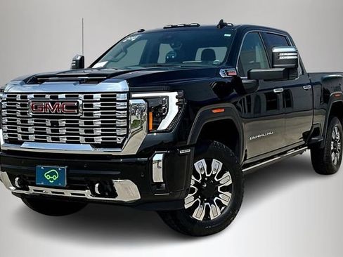 Used 2025 GMC Sierra 3500 Denali w/ Denali Reserve Package AWD/4WD image 3