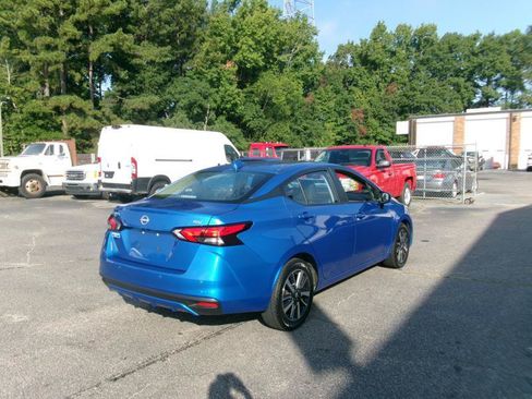 Used 2024 Nissan Versa SV FWD image 6
