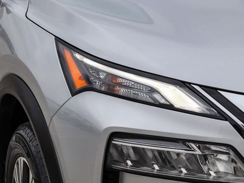 Used 2023 Nissan Rogue SV w/ SV Premium B Package FWD image 4