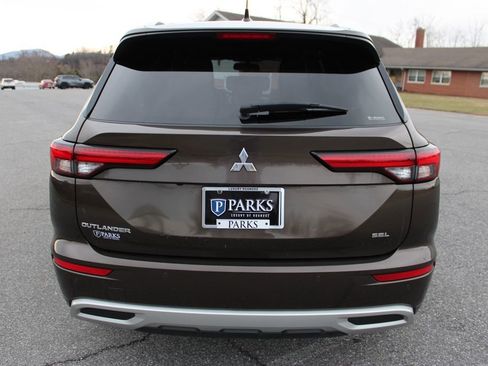 Used 2022 Mitsubishi Outlander SEL image 8
