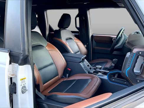 Used 2023 Ford Bronco Outer Banks AWD/4WD image 9