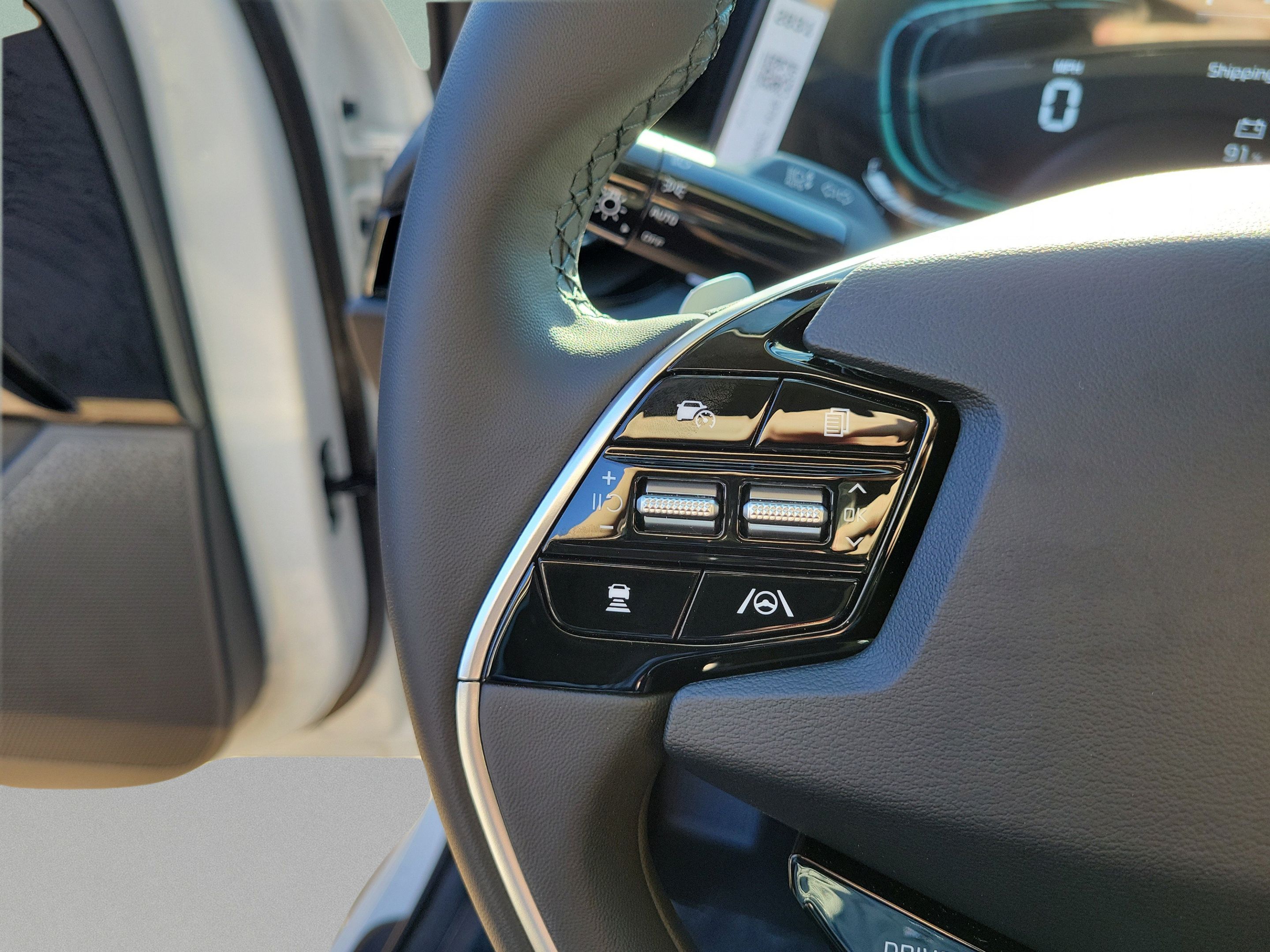 New 2026 Kia Niro EX FWD image 25