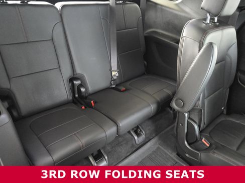 Used 2022 Chevrolet Traverse RS image 27