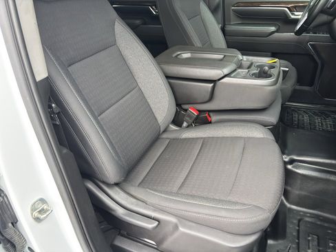 Used 2024 GMC Sierra 3500 SLE w/ SLE Convenience Package image 10