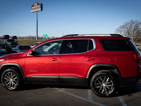 Used 2019 GMC Acadia SLT image 16