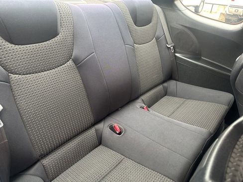 Used 2011 Hyundai Genesis 2.0T image 7