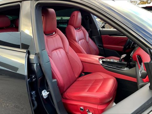 Used 2021 Maserati Levante S GranSport image 7