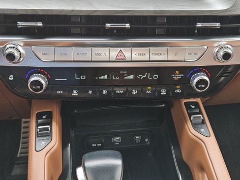 Used 2024 Kia Telluride SX X-Pro AWD/4WD image 16
