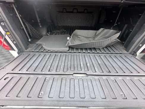 Used 2024 GMC Sierra 1500 Denali Ultimate AWD/4WD image 34