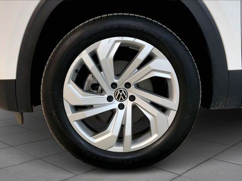 Used 2021 Volkswagen Atlas SE w/ Panoramic Sunroof Package image 11