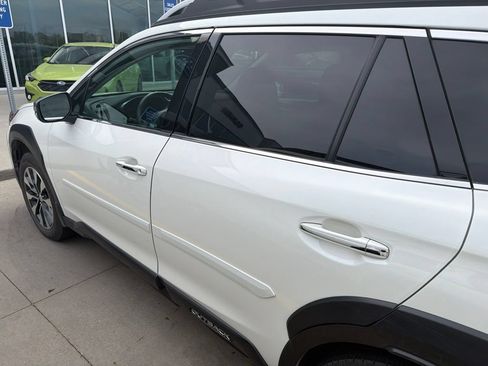 Used 2023 Subaru Outback Touring w/ Popular Package #2 AWD/4WD image 6