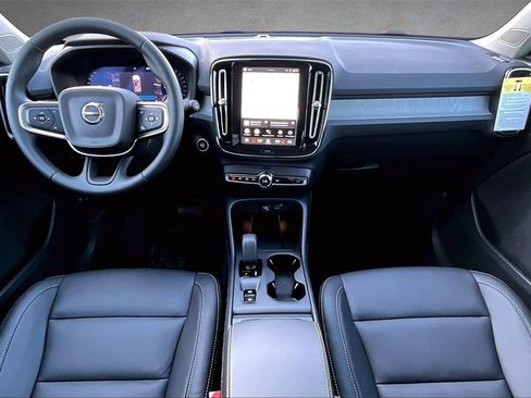 New 2026 Volvo XC40 B5 Core w/ Protection Package Premier image 5