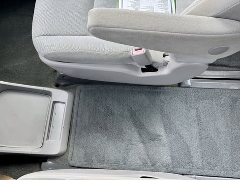 Used 2016 Toyota Sienna L image 33