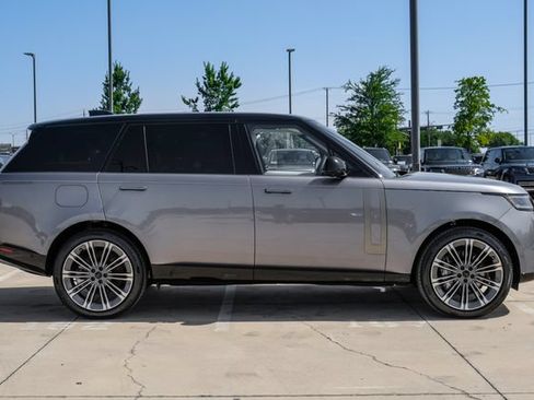 New 2026 Land Rover Range Rover Long Wheelbase SE AWD/4WD image 8