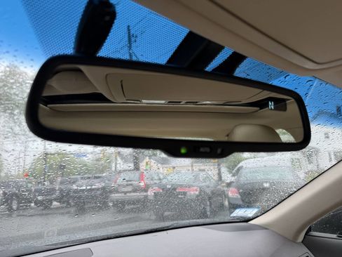 Used 2011 Lexus ES 350 image 21