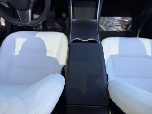 Used 2020 Tesla Model Y Long Range image 47