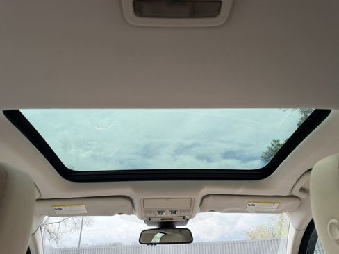 Used 2018 Jaguar XF Prestige image 17